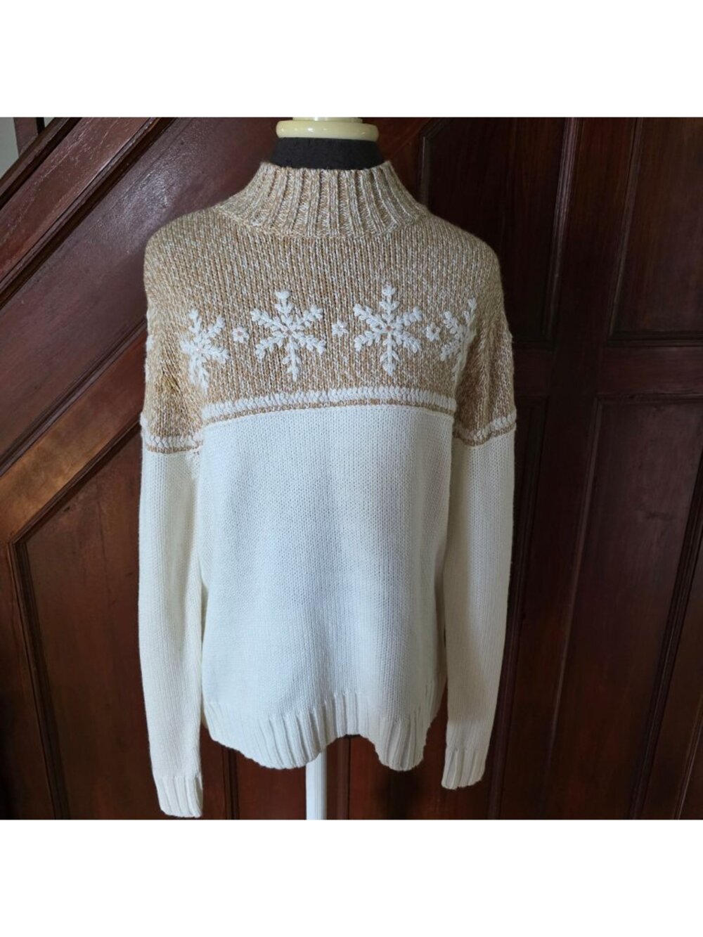 Norton McNaughton Beige & White Snowflake Knit Sweater Size M Winter Pullover